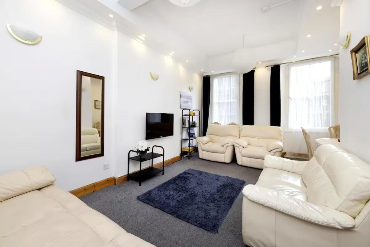 Joivy 3 Bed Flat In Old Town, Close To Grassmarket Edinburg Exteriör bild